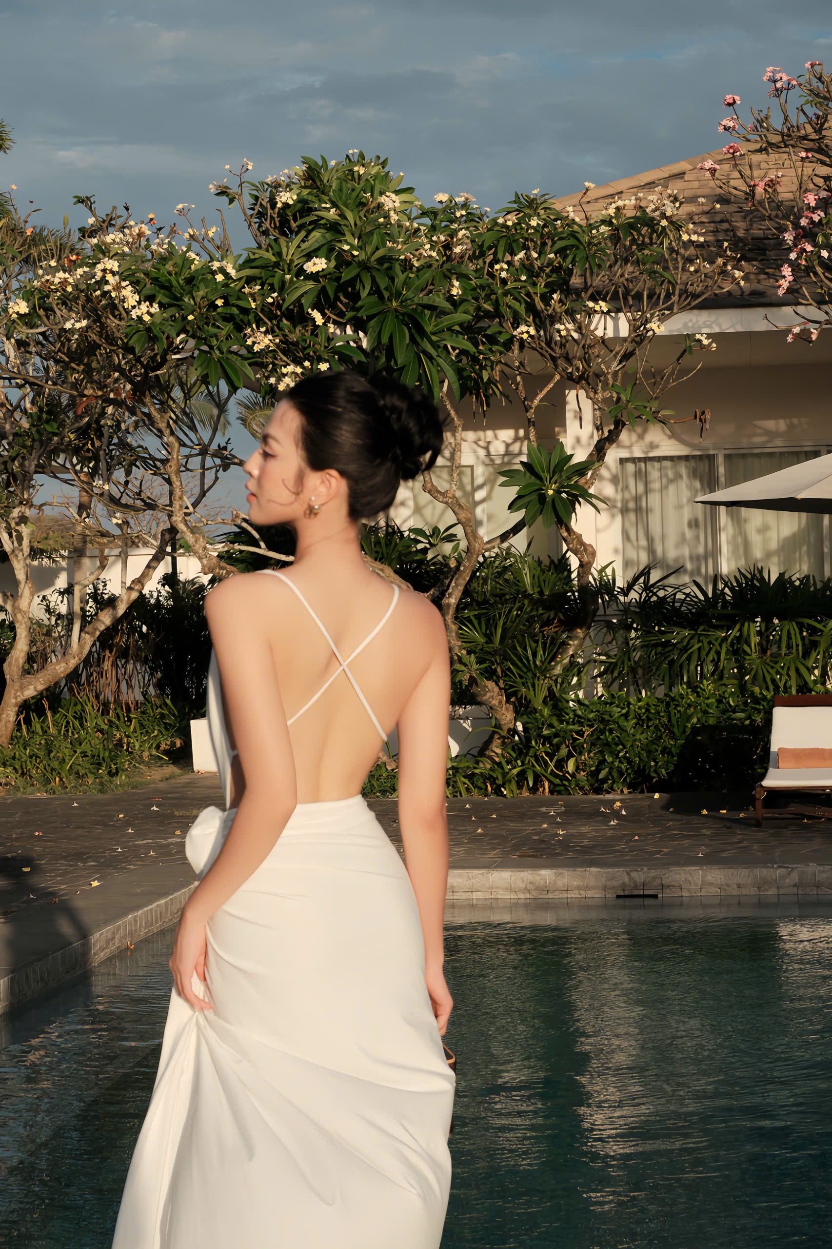 Evening Flower in White