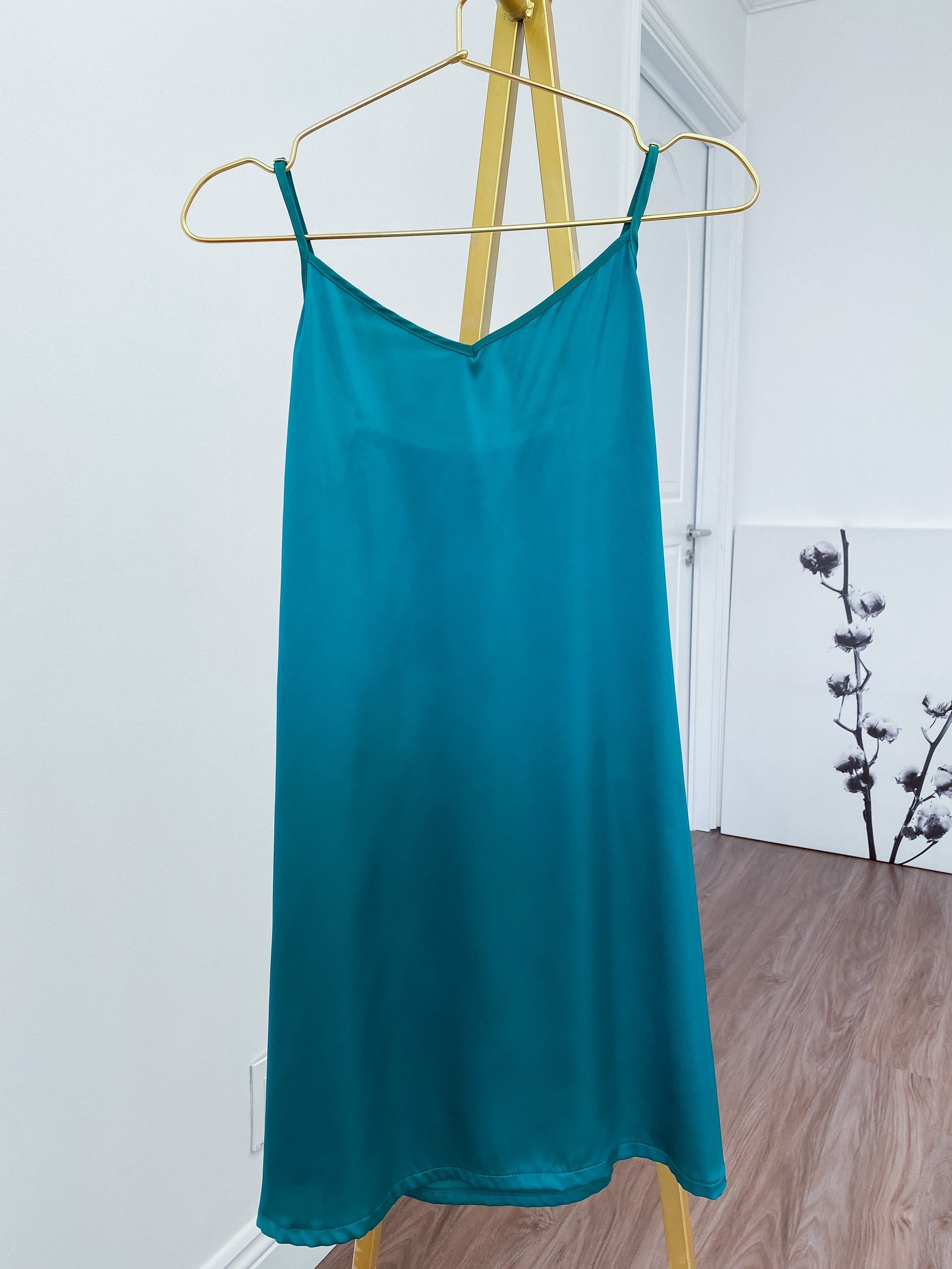 Đầm Lụa 2 Dây Slip Dress
