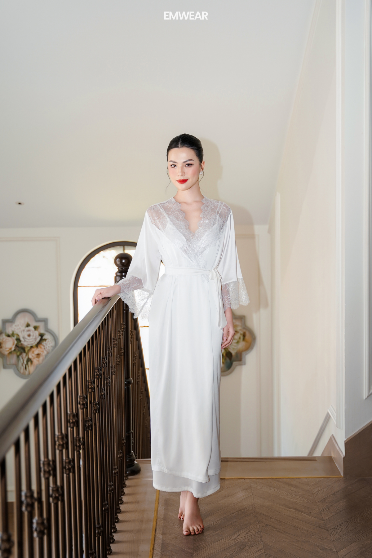 Leather Robe White White-letter Silk Robe – EM Wear