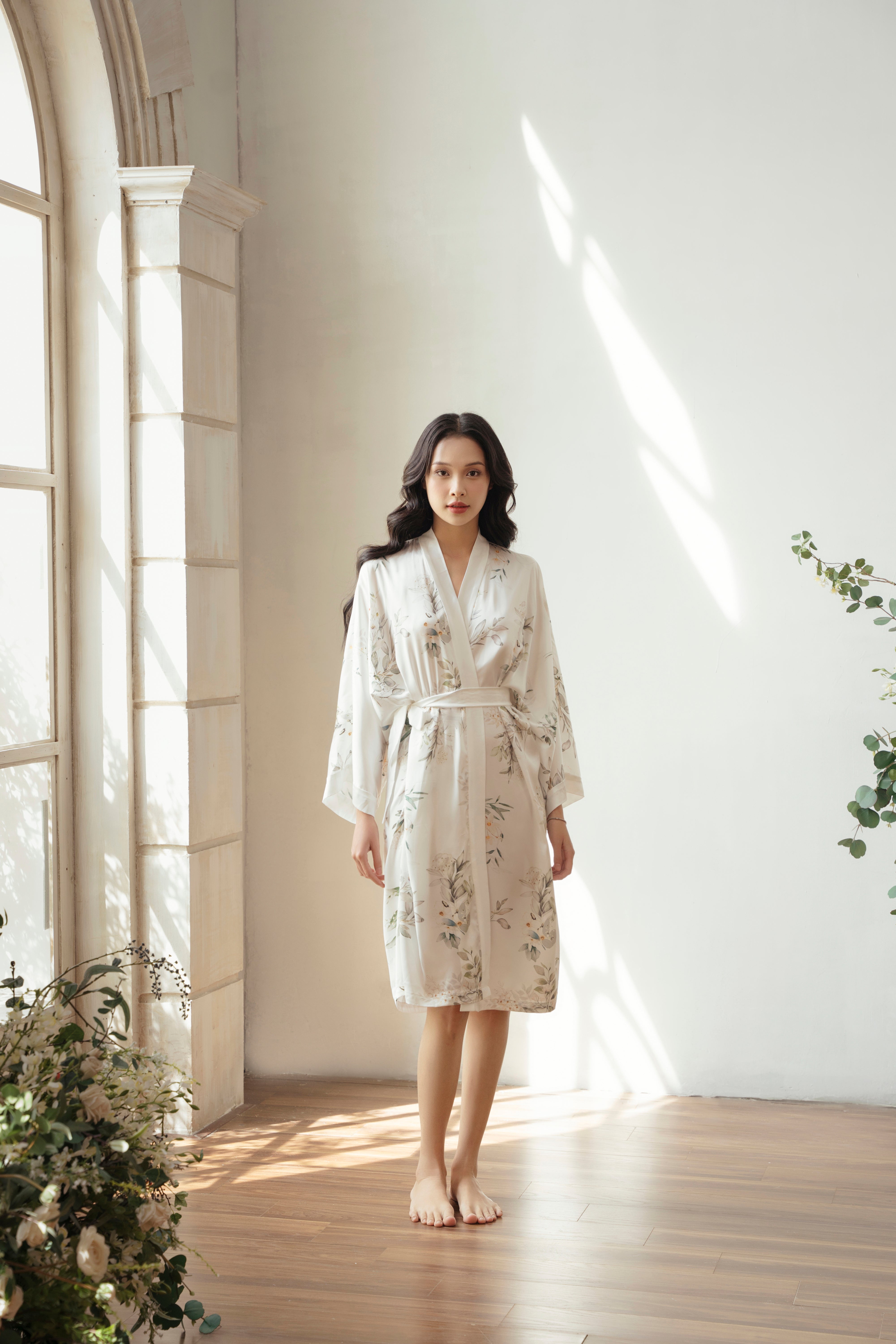Romantic Short Robe Silk Floral Print Short Robe – EM Wear