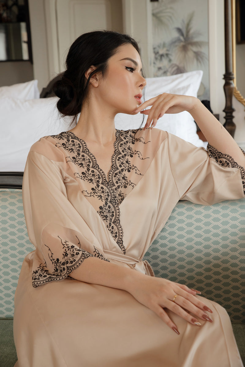 Choàng Ngủ Dài Ren Thêu
